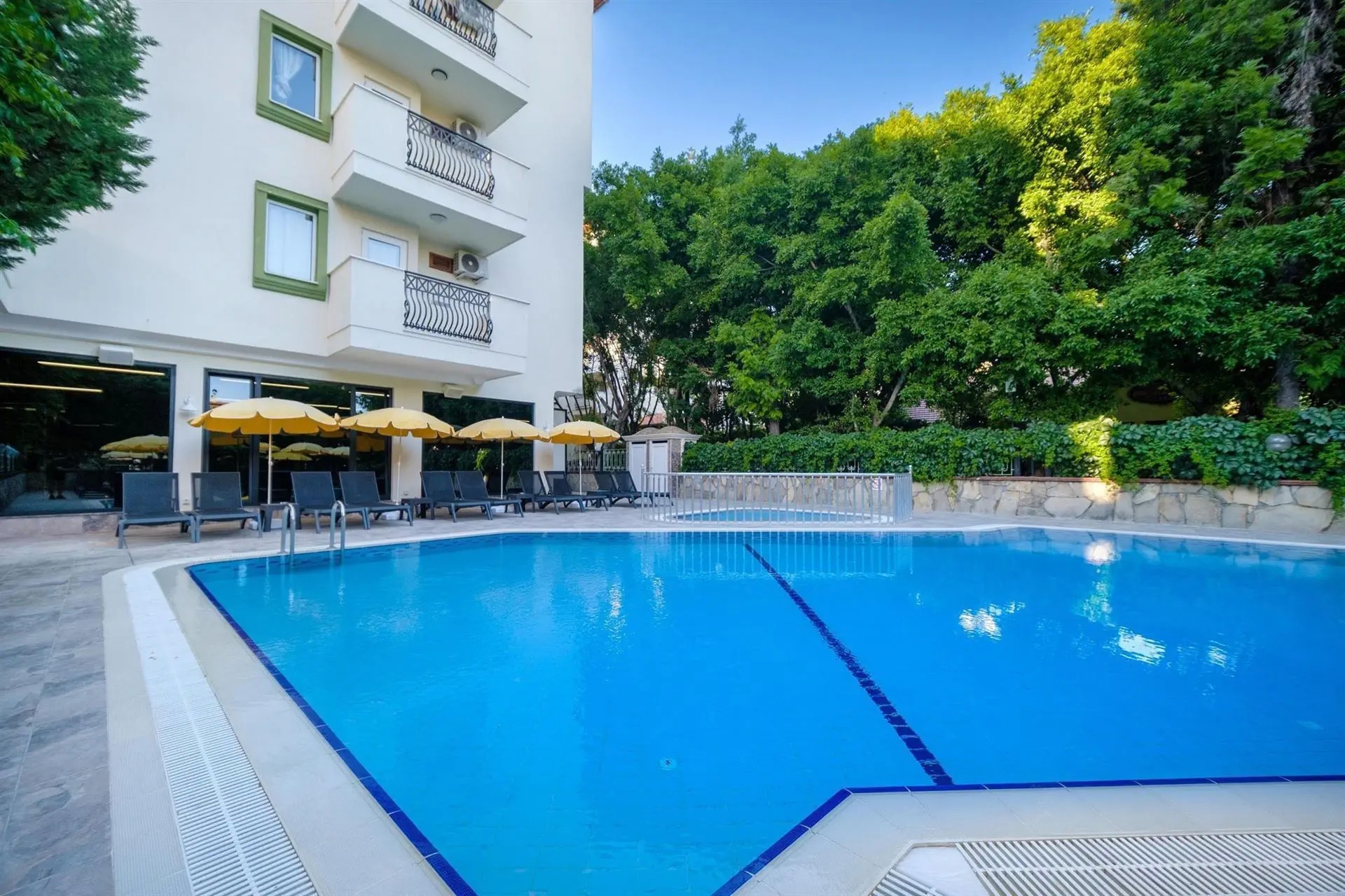Villa Sunflower (ex. Villa Sun Flower Aparts & Suites)