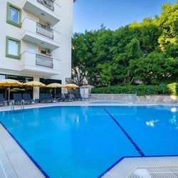 Villa Sunflower ex Villa Sun Flower Aparts Suites