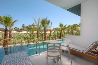 Vox Maris Resort