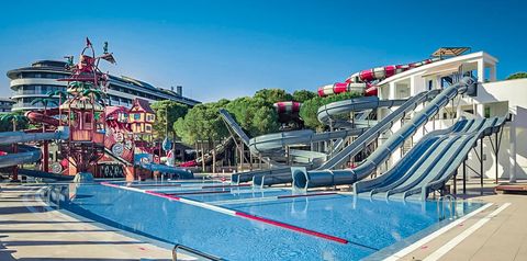 basen, aquapark, zjeżdżalnia