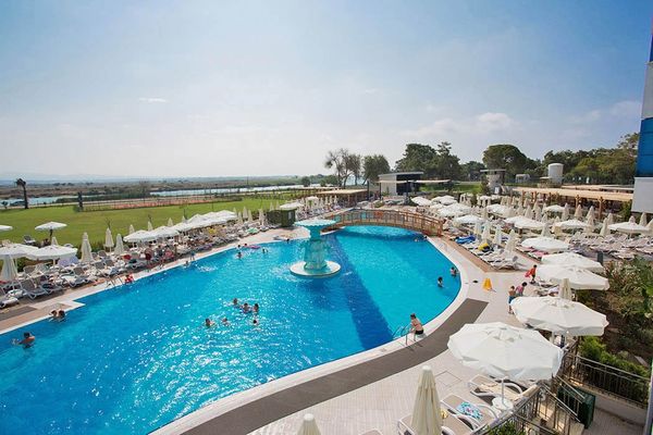 Water Side Resort Spa