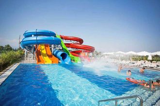 Water Side Resort Spa