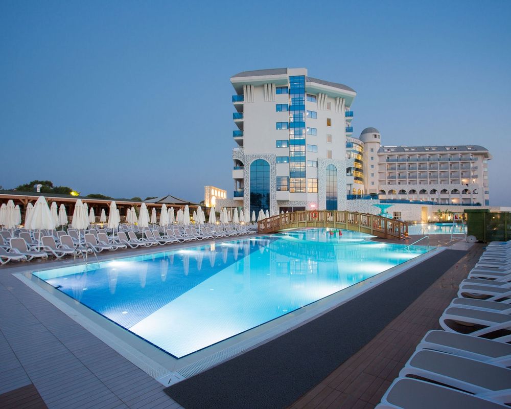Water Side Resort & Spa