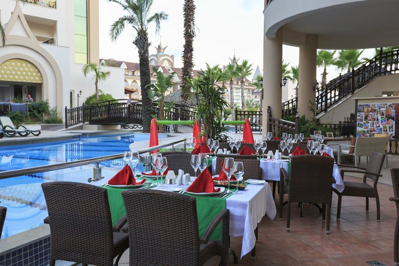 Well Palace Side (ex. Side Crown Charm Palace) - restauracja