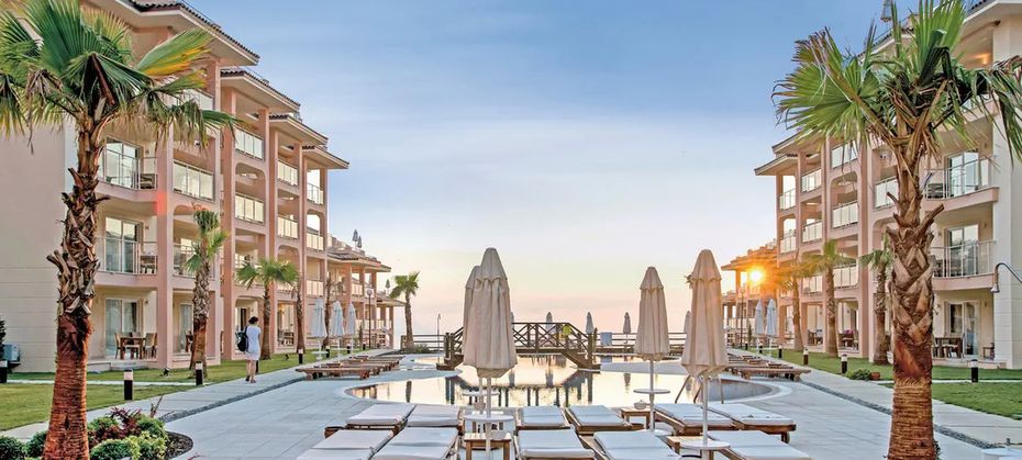 Unique Residence Golf Spa