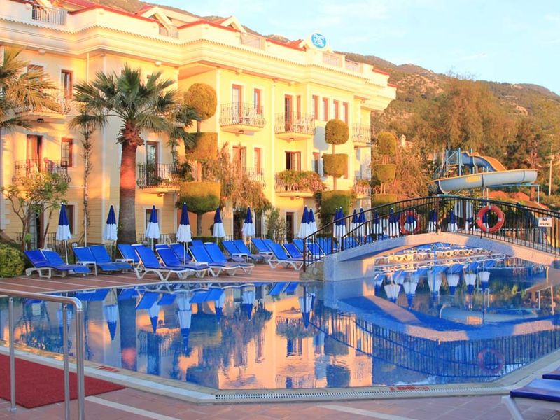 Yel Holiday Resort 3*