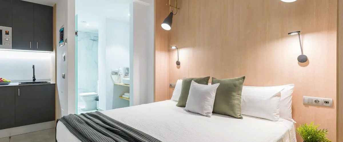 pokój, łazienka, kuchnia / aneks kuchenny