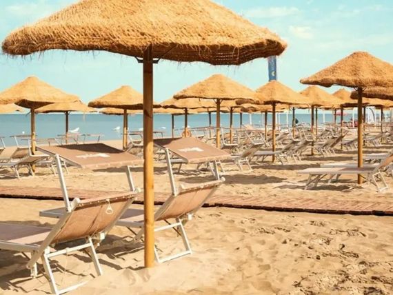 teren hotelu, plaża