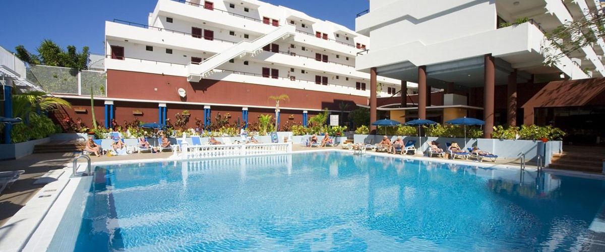 basen, budynek główny