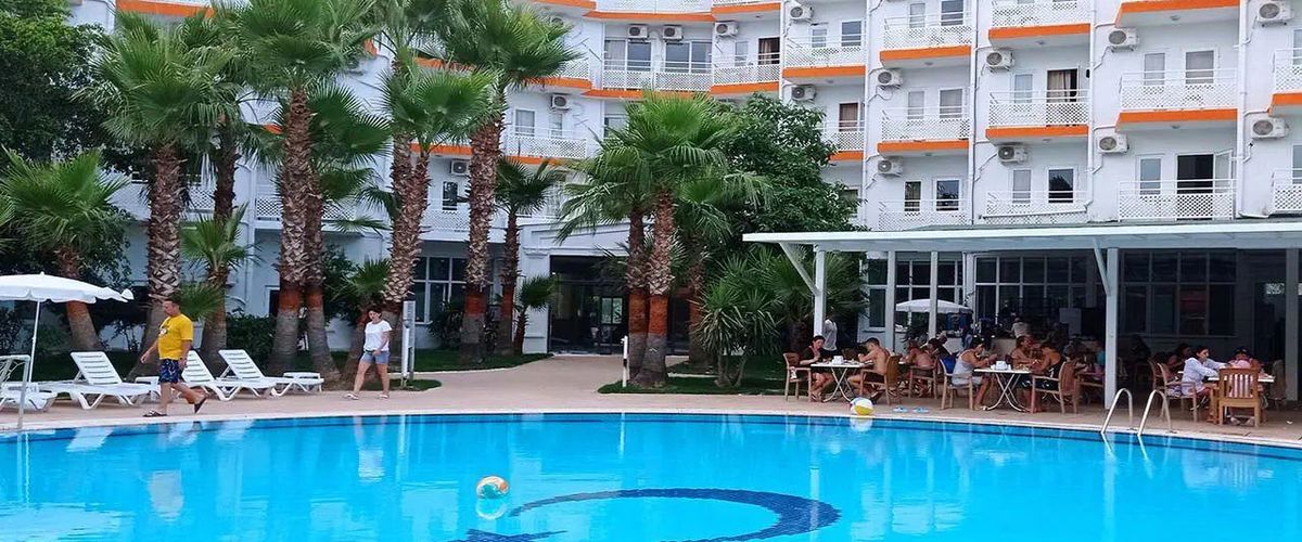 obiekt, teren hotelu, basen