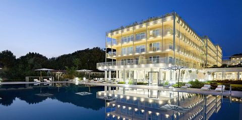 teren hotelu, basen, obiekt