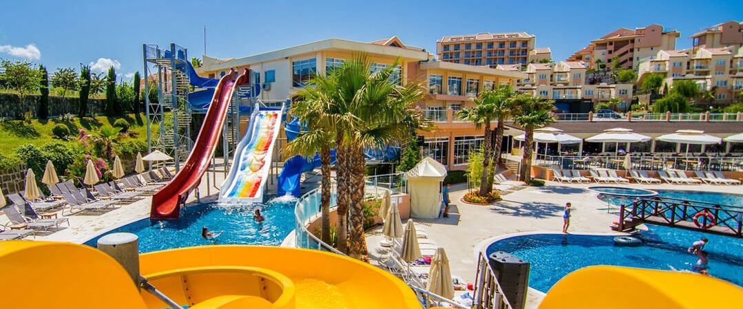 basen, zjeżdżalnia