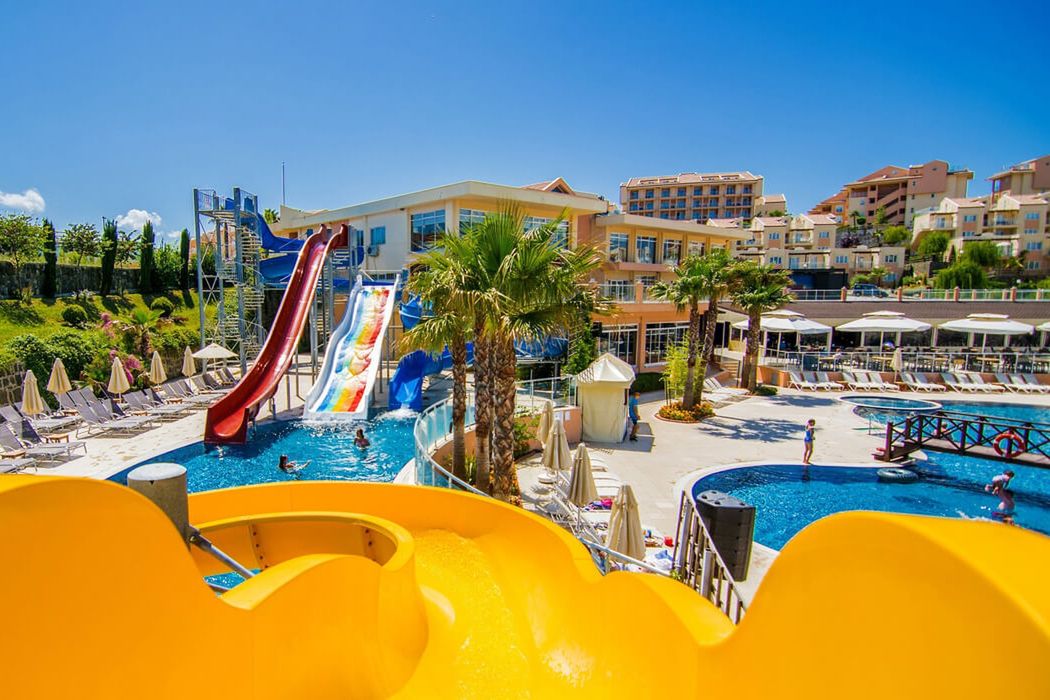 basen, zjeżdżalnia