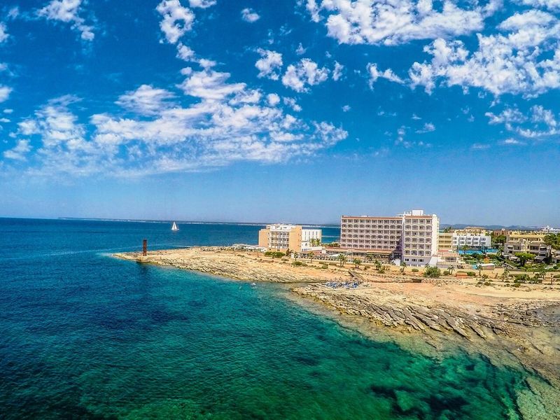 Universal Romantica (Colonia Sant Jordi)