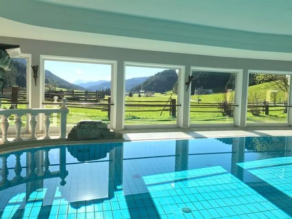 Unterhof 4*