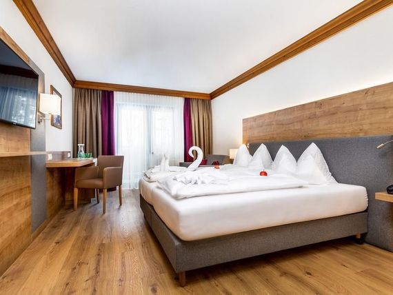 Unterhof 4*