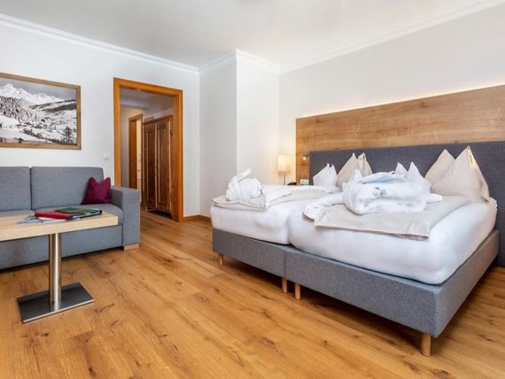 Unterhof 4*