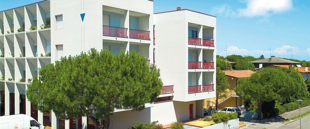 budynek główny, obiekt