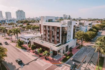 Urbanica Fifth