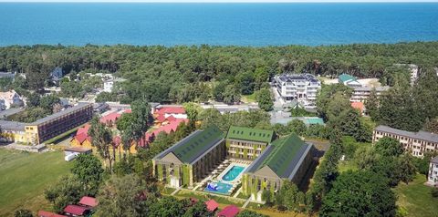 teren hotelu, basen, brodzik