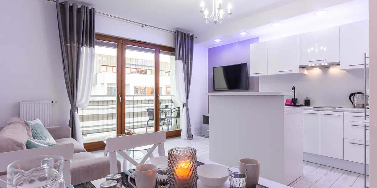 pokój, kuchnia / aneks kuchenny, balkon / taras