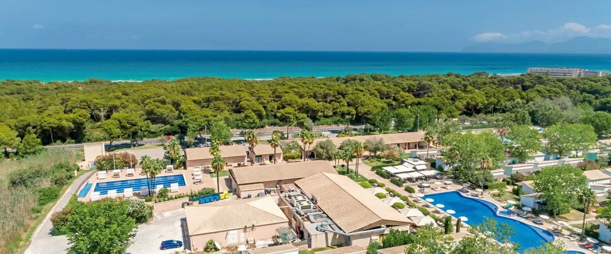 obiekt, teren hotelu