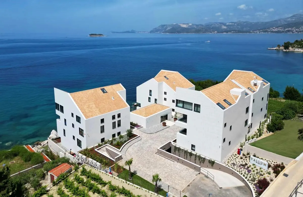 obiekt, teren hotelu
