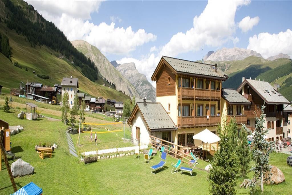 obiekt, teren hotelu