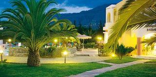 teren hotelu, budynek główny