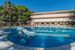 teren hotelu, basen, pool bar