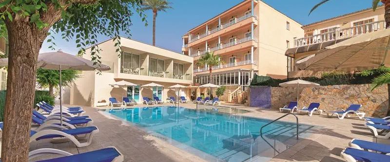 obiekt, teren hotelu, basen