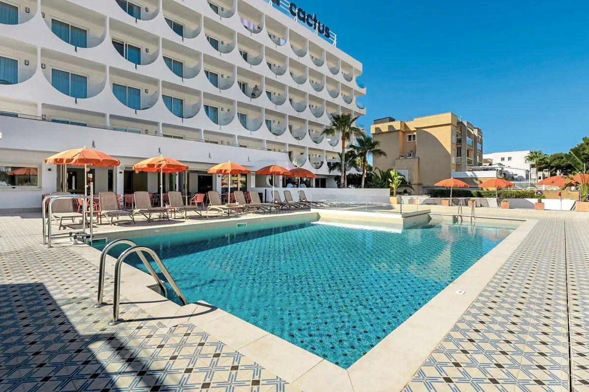 budynek główny, basen