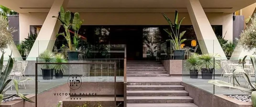 budynek główny, obiekt