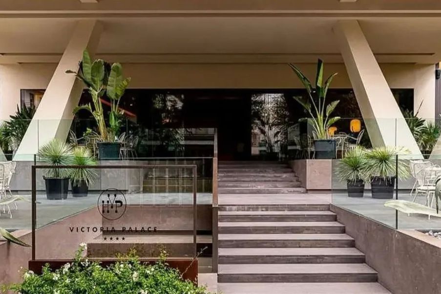 budynek główny, obiekt