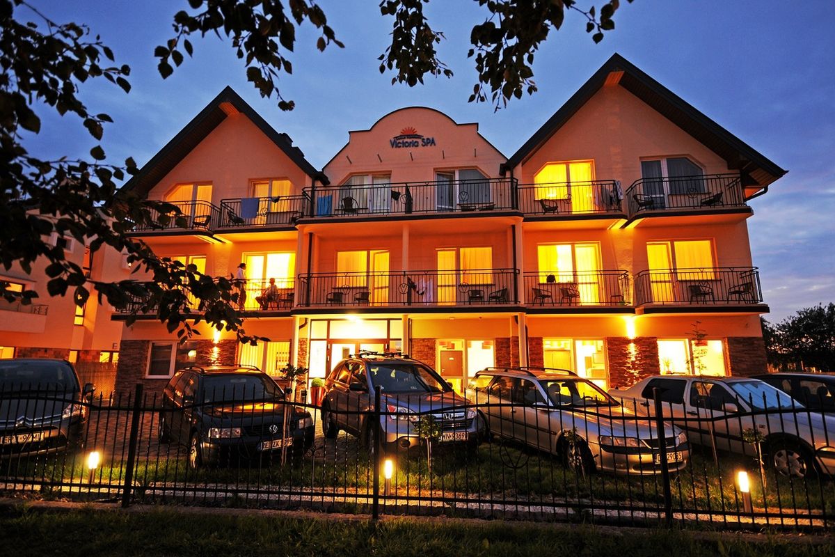 teren hotelu, budynek główny