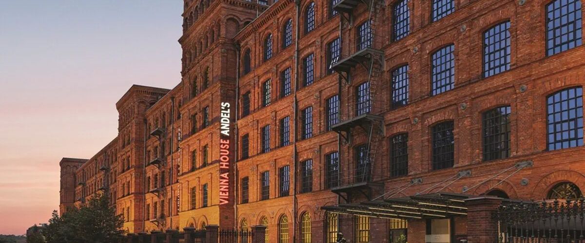 obiekt, budynek główny