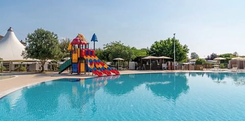 basen, zjeżdżalnia