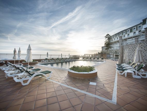obiekt, teren hotelu, basen