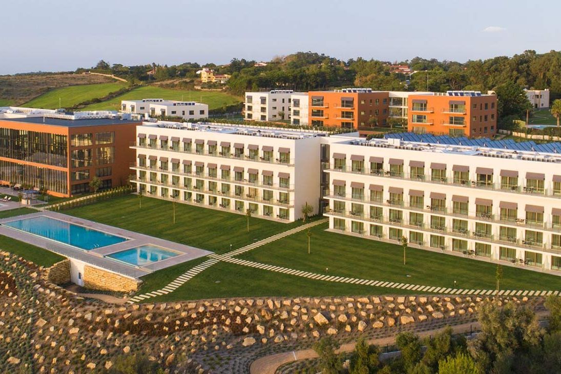 obiekt, budynek główny, teren hotelu