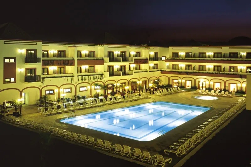 budynek główny, basen