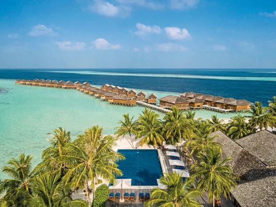 Ogród w Vilamendhoo Island Resort