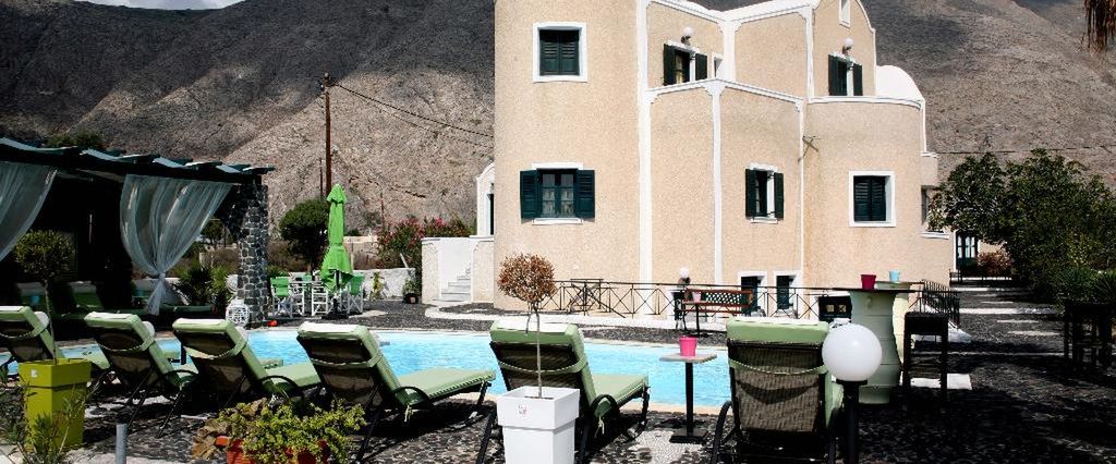 budynek główny, teren hotelu, basen