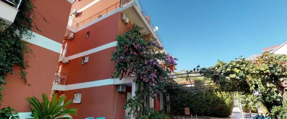 obiekt, teren hotelu, basen