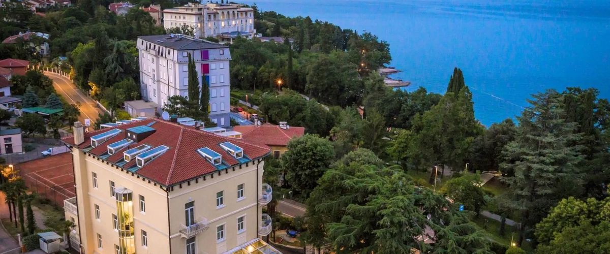 teren hotelu, obiekt