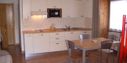 pokój, kuchnia / aneks kuchenny