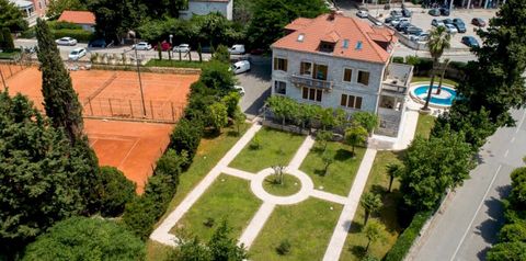 obiekt, teren hotelu, korty tenisowe