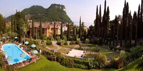 obiekt, teren hotelu, basen