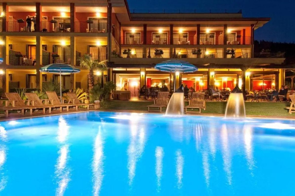 restauracja, basen, obiekt