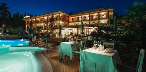 teren hotelu, basen, obiekt