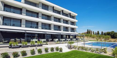 obiekt, teren hotelu, basen